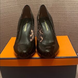 Arturo Chiang Black Patent Heels
